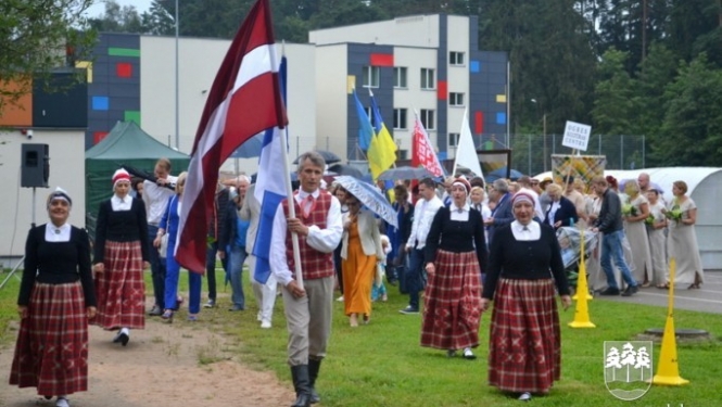 Svētku trešā diena noslēdzas ar gājienu un koncertu