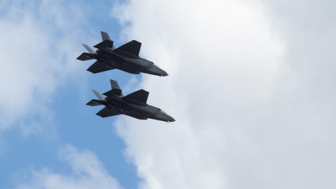 Virs Lielvārdes Aviācijas bāzes Sabiedroto gaisa spēku iznīcinātāji veiks zemos treniņlidojumus