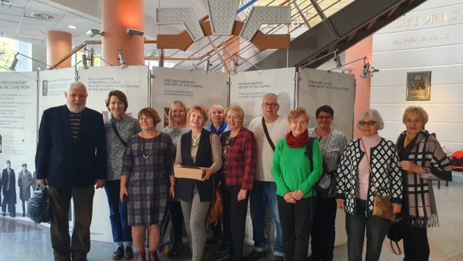 Ikšķiles Senioru skolas dibinātājas Anita Strante un Sanita Bertmane pieredzes apmaiņas braucienā Polijā Vroclavas universitātē 01.2024.