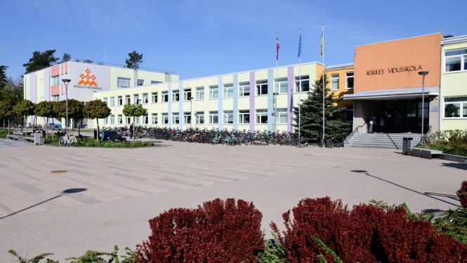 Ikšķiles vidusskola