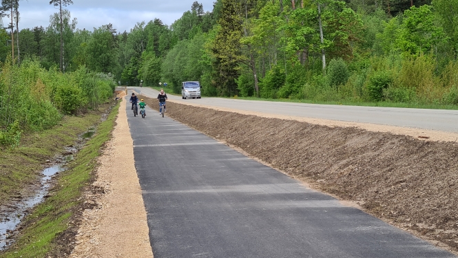 Iedzīvotājiem pieejams jaunais veloceliņš uz Ogresgalu