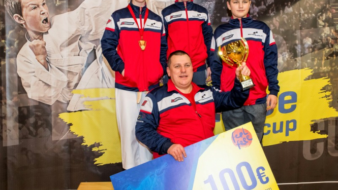 Ogres “Karate SEN-E” iegūst trešo vietu čempionātā
