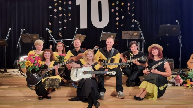 Aizvadīts Ķeguma ģitārspēles studijas 10 gadu jubilejas koncerts