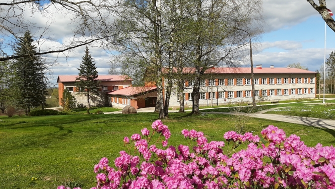Ķeipenes pamatskola aicina darbā