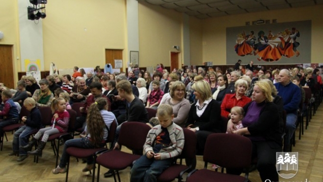 Vīru kopas „Vilki” koncertuzvedums Suntažu kultūras namā