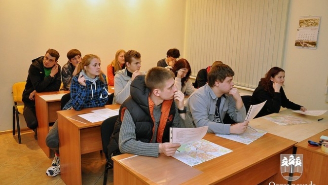 Ogres jaunieši piedalās piedzīvojumu sacensībās Jelgavā