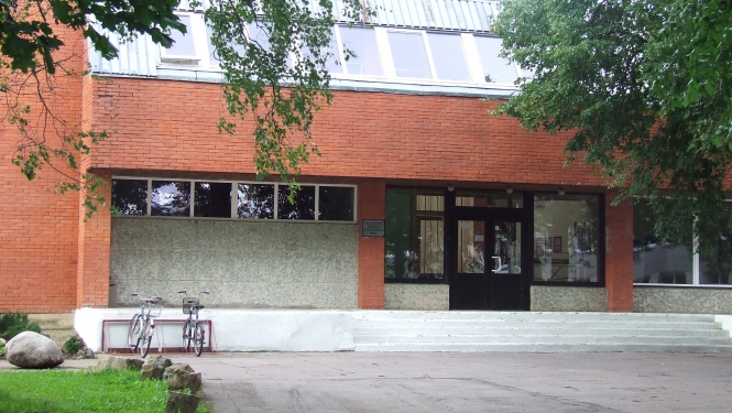 Par uzņemšanu K. Kažociņa Madlienas mūzikas un mākslas skolā