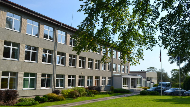 Madlienas vidusskola aicina darbā angļu valodas skolotāju