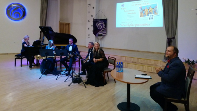 Rīgas Saksofonu kvartets sniedz koncertu Ogres Mūzikas skolā