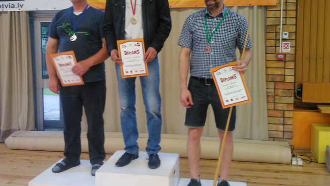 Ogrēnietim Mironovam 3. vieta senioru sporta spēlēs novusā