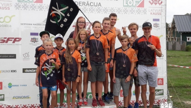 Ogres orientieristiem medaļas Latvijas čempionātā Turaidā