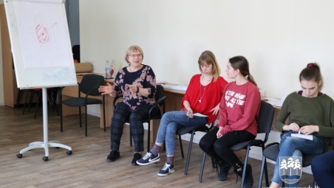 Divu dienu nometne jauniešiem
