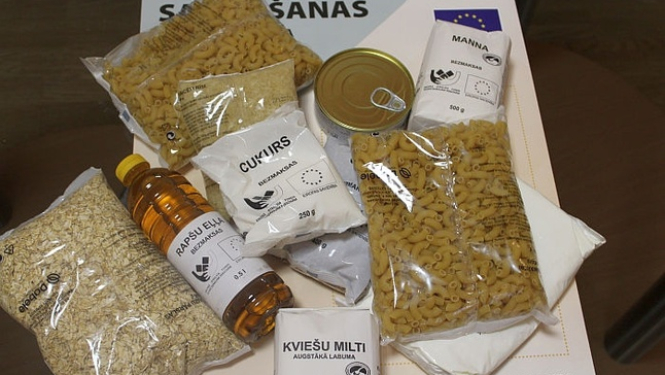 Pārtikas un higiēnas pakas nodrošina Latvijas Sarkanais krusts