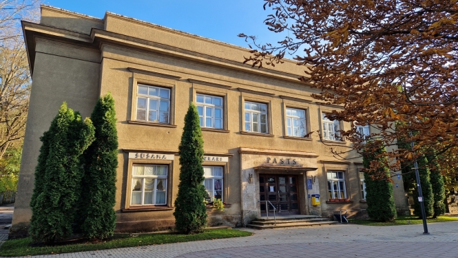 Pasta ēka Ogrē, Brīvības ielā 38