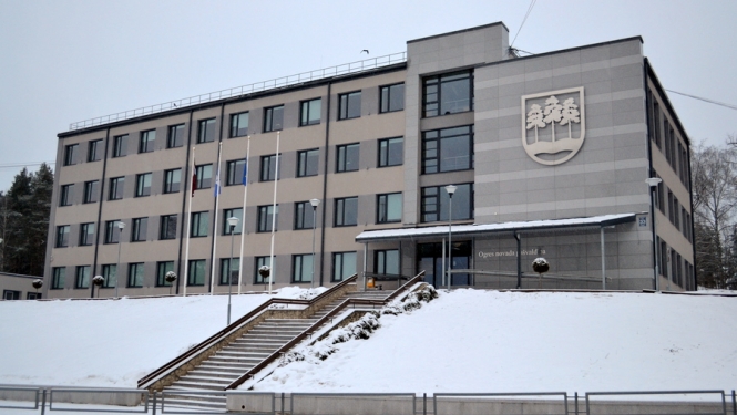 Informācija par pašvaldības darba laiku pirms Ziemassvētkiem