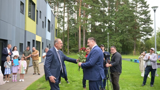 Egils Helmanis un Andis Pētersons pie PII Lielvārde 23.08.2024.