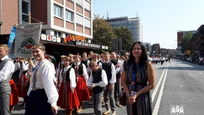 BDK “Pīlādzītis” dejotāji piedalās folkloras festivālā Vācijā