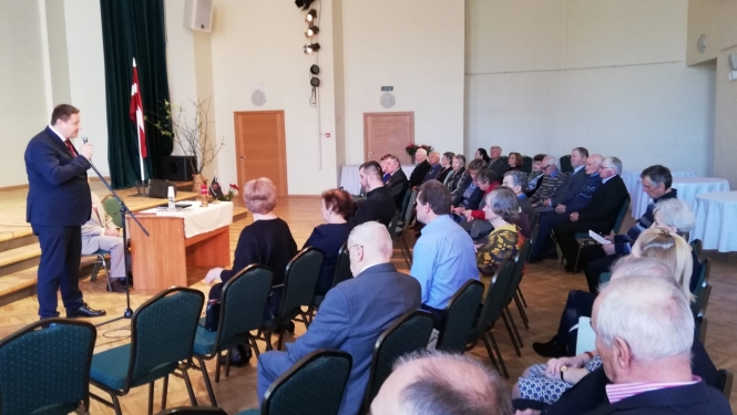 Politiski represēto konference