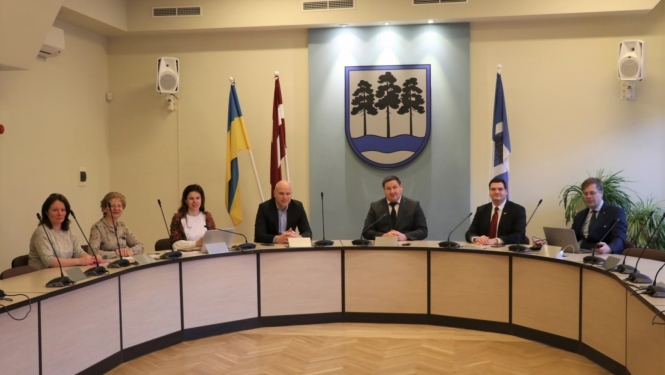 Rīgas domes pārstāvjus pārsteidz Ogres novada attīstības tempi