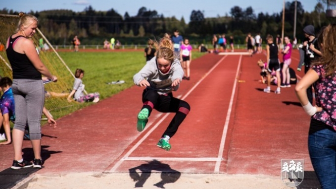 Madlienā notiek Skolēnu sporta spēles vieglatlētikā