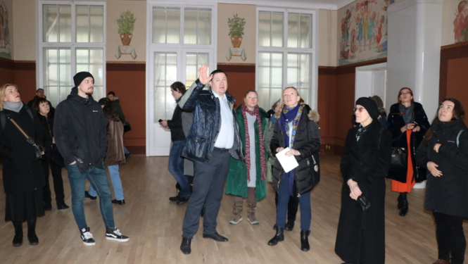 Latvijas Mākslas akadēmijas pārstāvji viesojas bijušajā sanatorijā “Ogre”