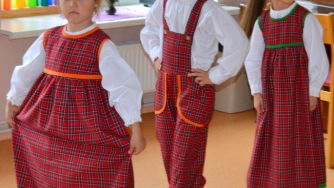 Jauni tērpi PII Sprīdītis ansambim