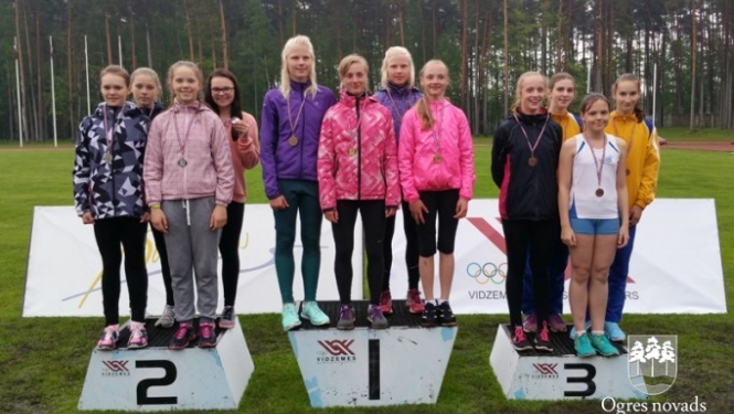 Lastiņš, Sūna un Veinbergs uzvar Valmierā