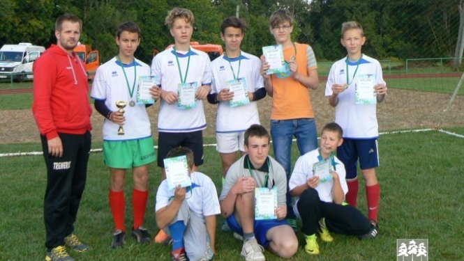 Taurupē futbola karaļu godā lēdmanieši un ogresgalieši