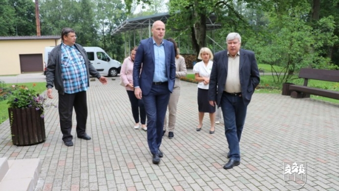 Komisija izvērtē izglītības iestāžu gatavību mācību gadam II