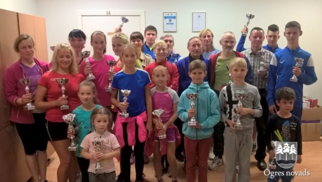 Finišējuši Ogres "Veselības apļi 2015"