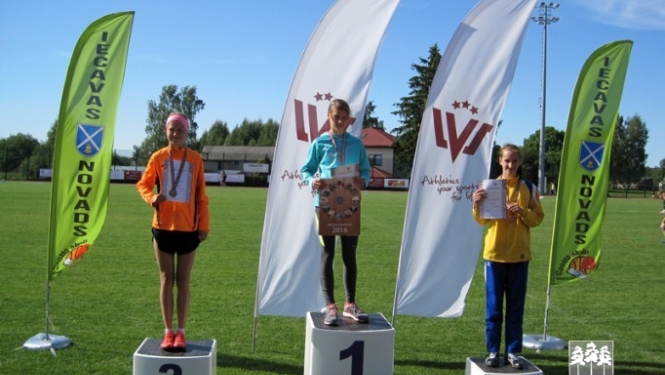 Vieglatlētiem piecas medaļas Latvijas čempionātā