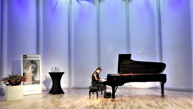 Lucijas Garutas konkurss