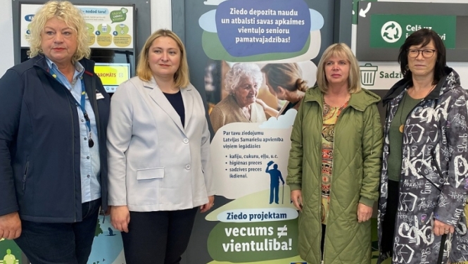 Ogres “Lidl” veikalā var ziedot vientuļajiem senioriem, izmantojot taromātu