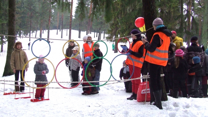 Aizvadīti Ogres novada ģimeņu ziemas sporta svētki
