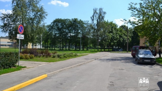 Atrisināts Zilokalnu pr.16 un 18 māju stāvvietu jautājums