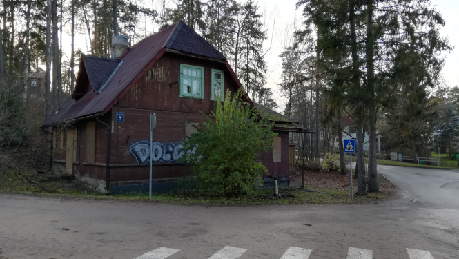 Gatavojas nojaukt ēku Zinību ielā 8, Ogrē