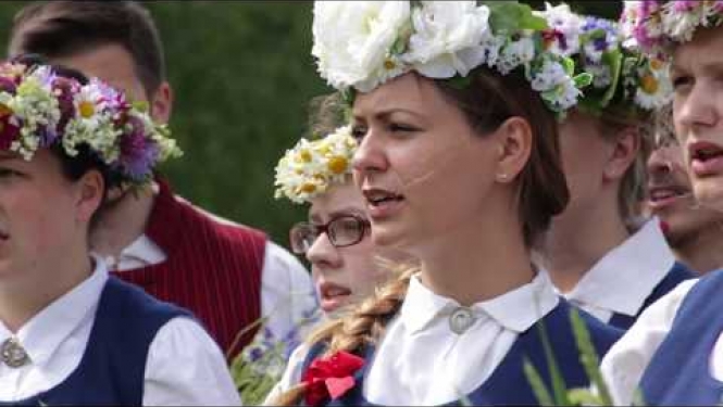 OGRE: ogrēnieši pieskandina ''Gadsimta garāko līgodziesmu'' (21.06.17.)