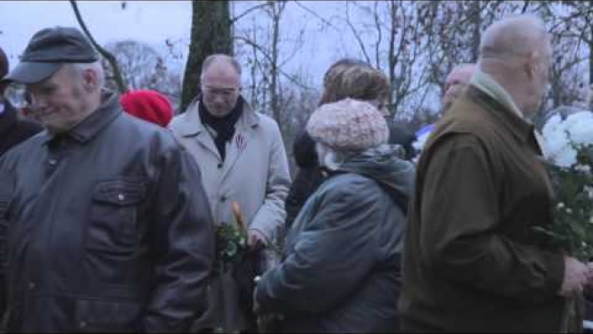 OGRE: Atklāj renovēto piemiņas vietu politiski represētajiem (19.11.15)