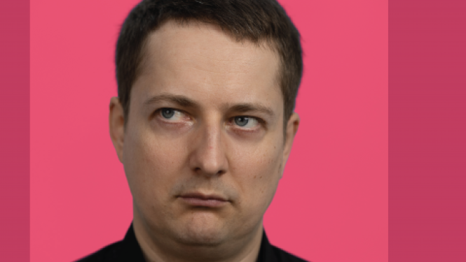 Afiša ar informāciju par pasākumu un Maksima Trivaškeviča fotoattēlu.