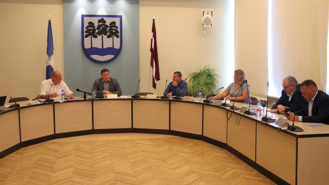 Domes priekšsēdētāji tiekas darba grupas sanāksmē par ATR ieviešanu