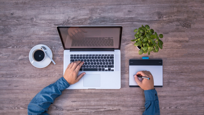 Iedzīvotāji visos VPVKAC var pieteikt video konsultāciju ar iestāžu speciālistiem