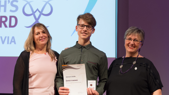 Pasākumā “Award dalībnieki – var!” pasniegti starptautiski apbalvojumi