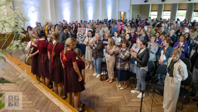 Dažādības foruma 183 dalībnieki no 37 izglītības iestādēm Ogresgala pamatskolā