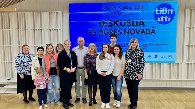 15.aprīļa pēcpusdienā Ogres Centrālajā bibliotēkā uz diskusiju “Es Ogres novadā” tika aicināti Ogrē un Ogres novadā dzīvojošie trešo valstu valstspiederīgie, lai apspriestu bibliotēkas lomu integrācijai vietējā sabiedrībā. Ogres Centrālā bibliotēka sadarbībā ar vietējiem partneriem – Ogres novada Sociālo dienestu un Latvijas Sarkanā Krusta Zemgales komitejas Ogres nodaļu kopš šī gada februāra ir iesaistījusies Kultūras informācijas sistēmu centra (KISC) īstenotā projektā “Bibliotēku tilti: trešo valstu vals