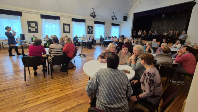 Ikšķiles senioru skolas organizēts prāta spēļu pasākums