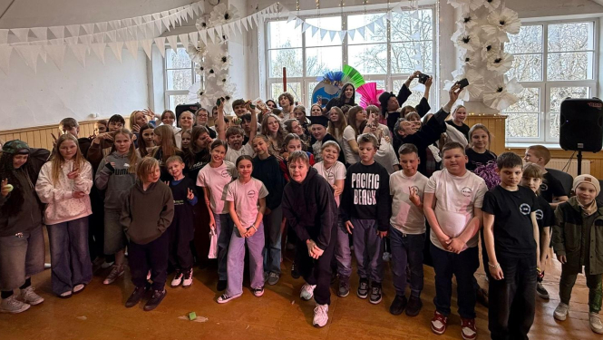 Jaunogres pamatskolas Improvizācijas teātris