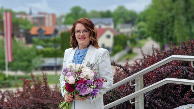 Edgara Kauliņa Lielvārdes vidusskolas direktore Inese Kalnozola