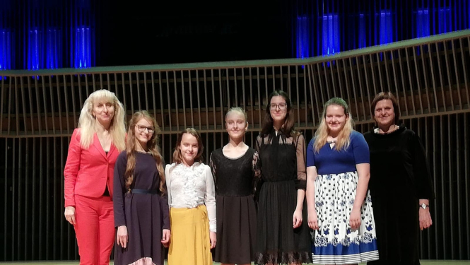 Ogres Mūzikas skolas audzēknei otrā vieta konkursā “Jūras zvaigzne”