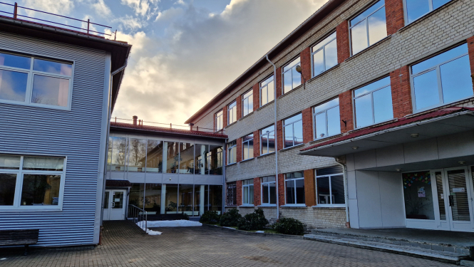 Lielvārdes vidusskola