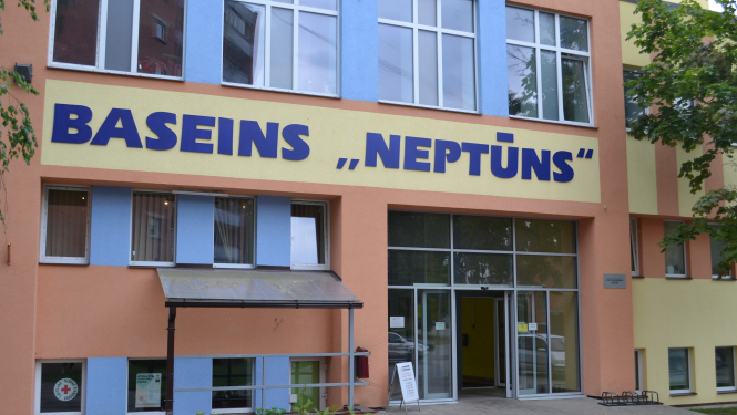 Peldbaseins “Neptūns” aicina darbā peldbaseina zāles pārzini